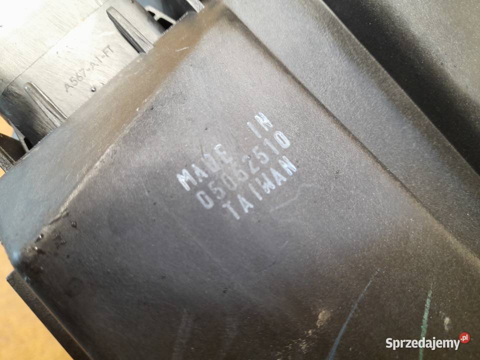 VW TAIGO LAMPA PRAWA PRZÓD PRZEDNIA Goleniów