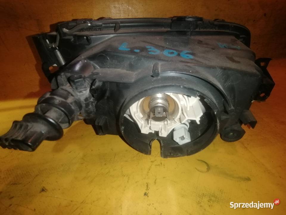 lampa przód lewa Peugeot 306 r9399 1xH4 Piotrków Trybunalski
