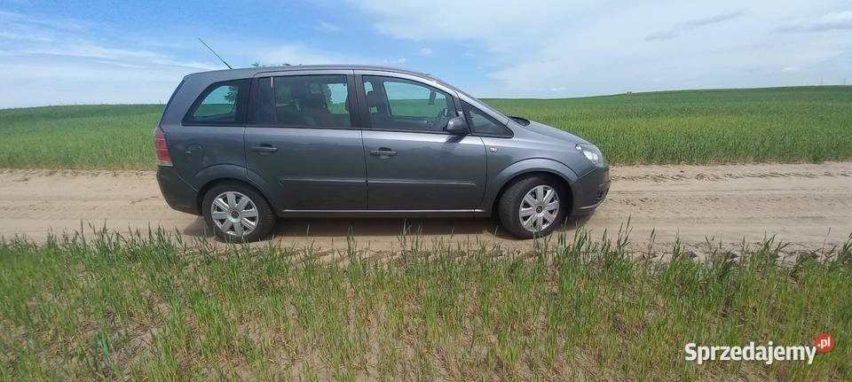 Opel Zafira sprowadzony Zafira Ujście