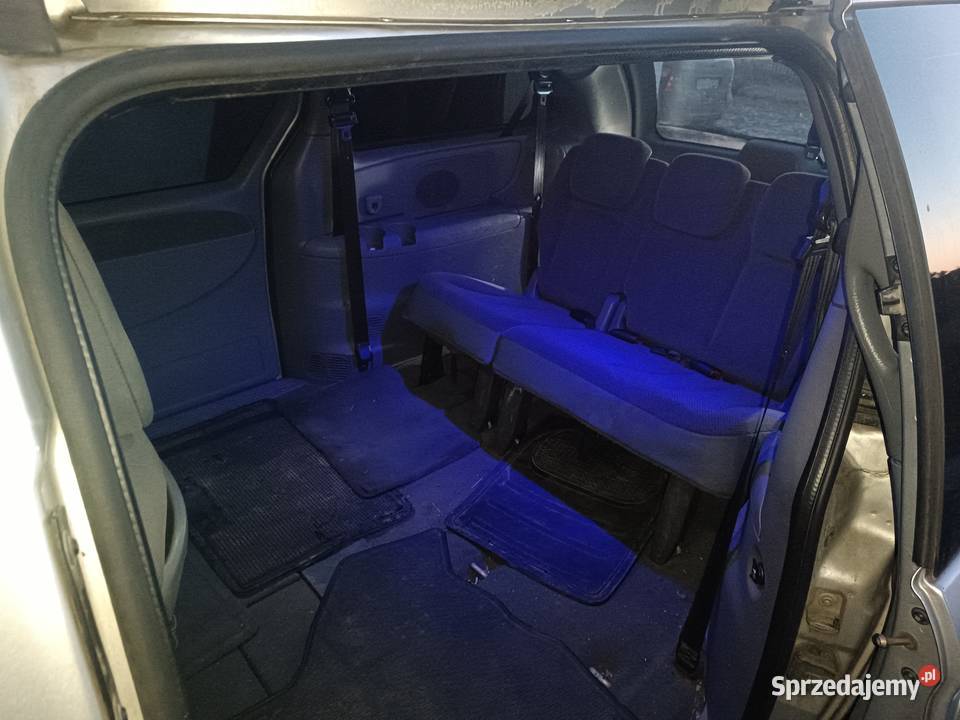 Chrysler Voyager 28d diesel 7 osobowy Rok produkcji 2005 Kalisz