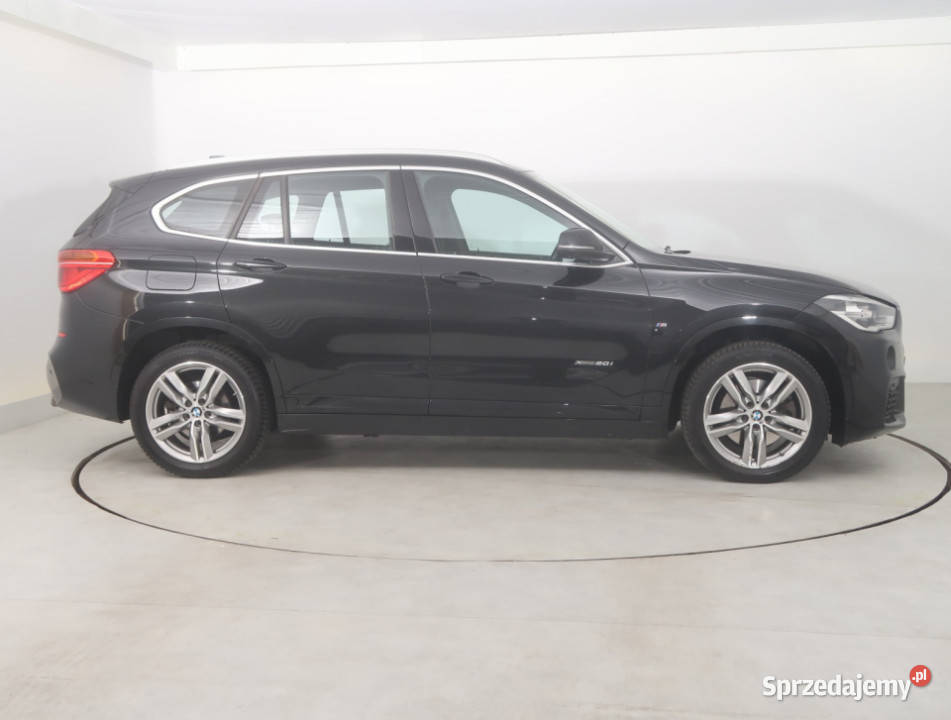 BMW X1 xDrive20i czarny Bielany Wrocławskie sprzedam