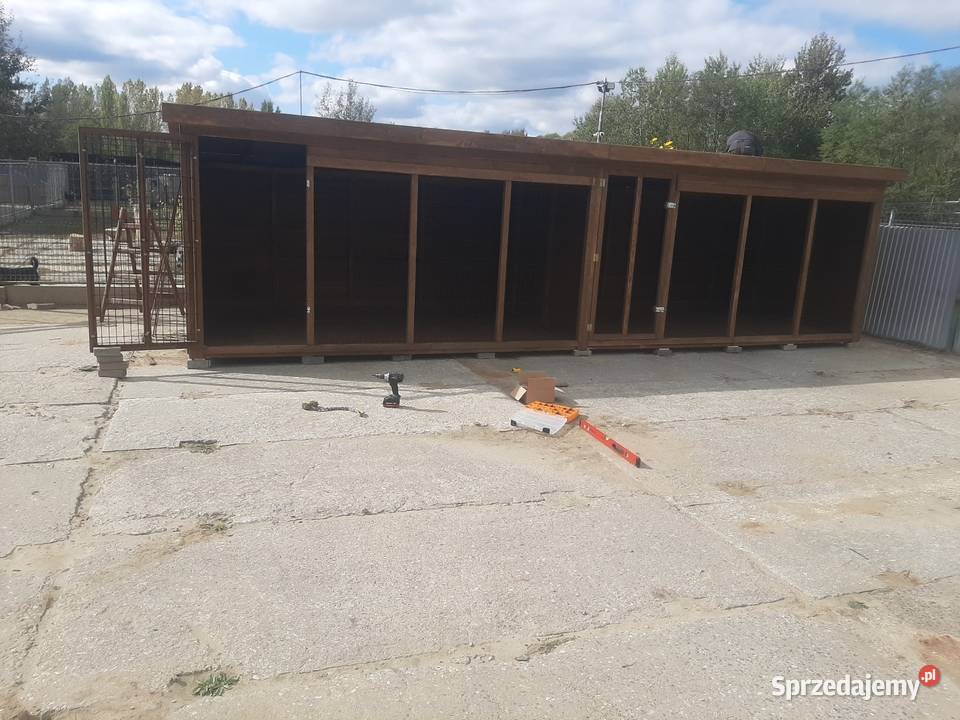 Kojec psa dwa boksy Jordanów