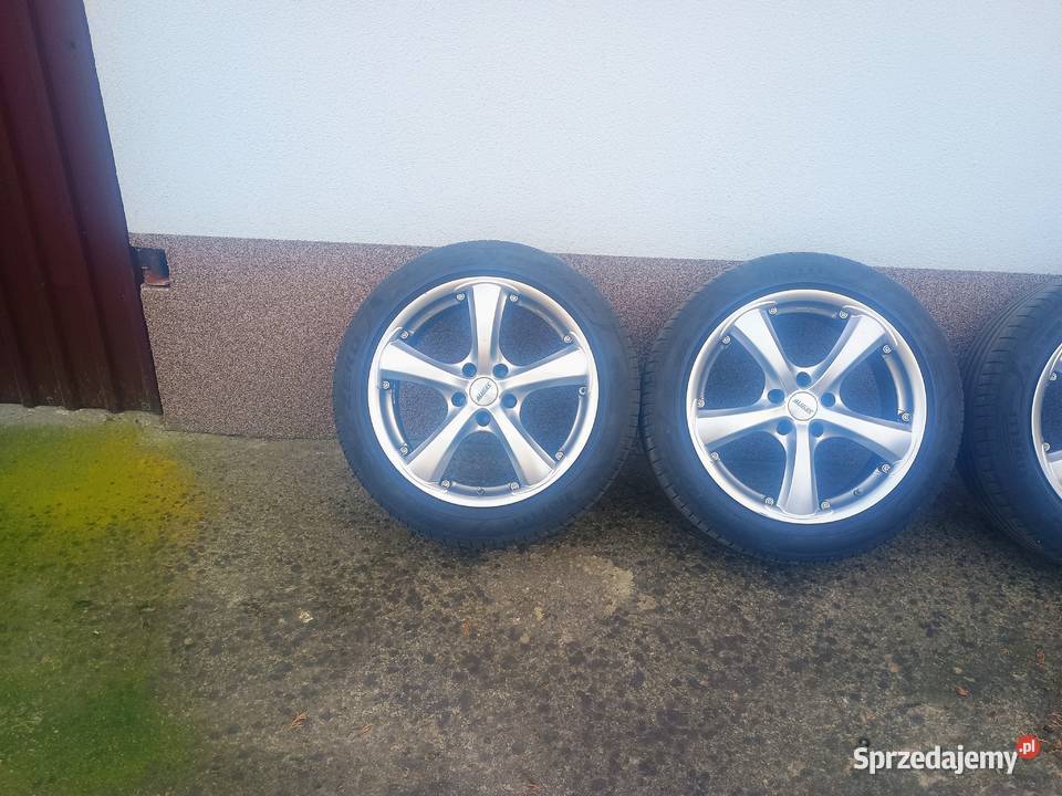 Komplet felg z oponami marki Pirelli do Średnica 18" Skalbmierz