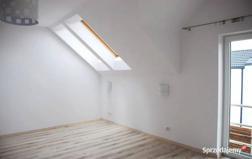 Dom w zabudowie szeregowej z ogródkiem 120m 2 piętra Żórawina sprzedam