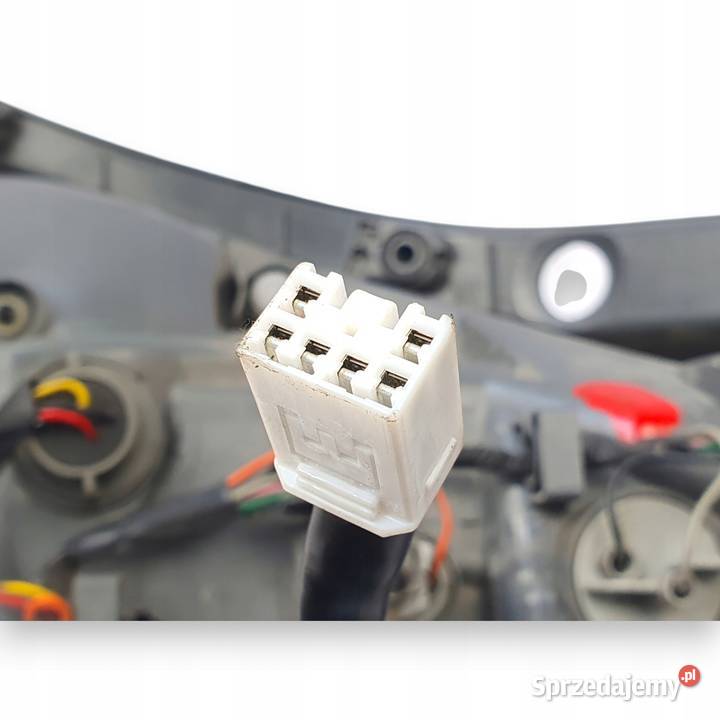 LAMPA LEWA Hyundai i30 HTB tylna tylnia lewy tył sprzedam