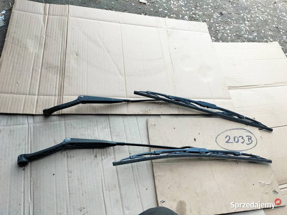 AUDI 80B3 80 B3 RAMIONA WYCIERACZEK Kamień-Kolonia