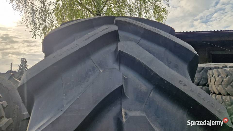 Opona o rozmiarze 71070r42 Firmy Trelleborg