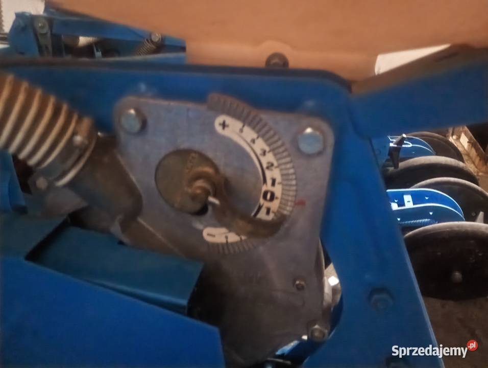 Siewnik do kukurydzy i buraków Monosem NG Plus 4 Opalenica