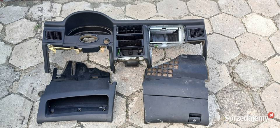 Części audi 80 b4 azev zespolone lampy gwint Lututów