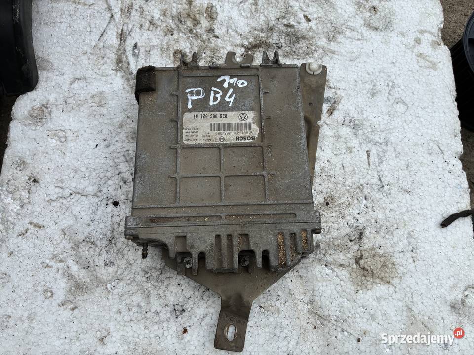 Komputer Sterownik Silnika Volkswagen Passat B4