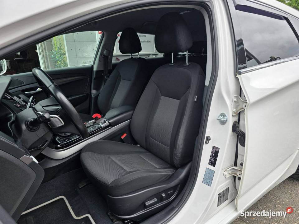 Hyundai i40 17 CRDI 136 Nawigacja LED Xenon isofix Słupsk sprzedam