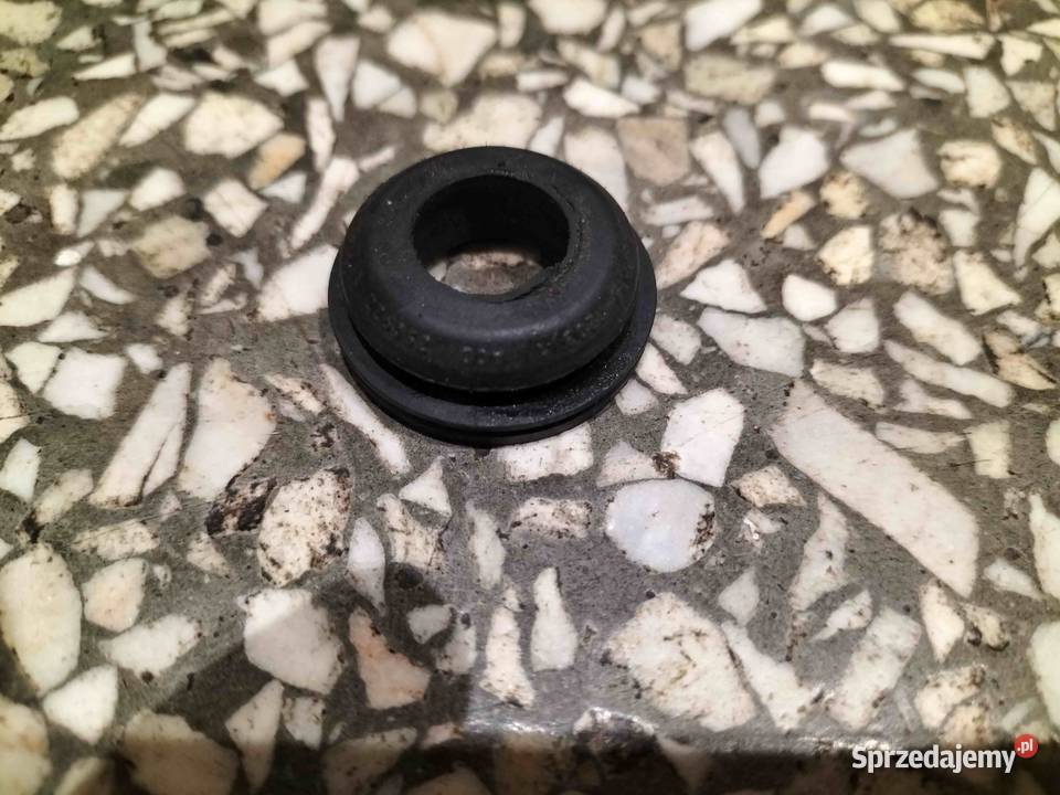Uszczelniacz przewodu serwa BMW E46 E90 E91 E92 osobowe Poręba sprzedam