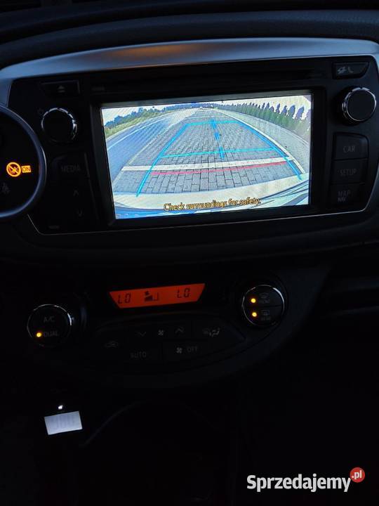 Sprzedam Toyota Yaris Rok produkcji 2012 łódzkie Rzgów