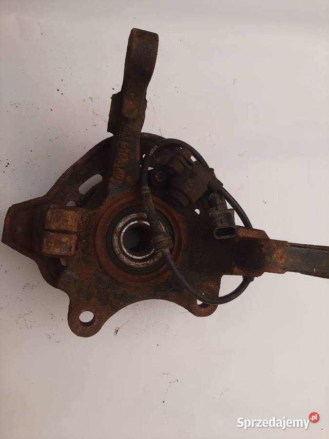 Opel Corsa C 13 CDTI 17 DTI piasta zwrotnica Ksawerów sprzedam