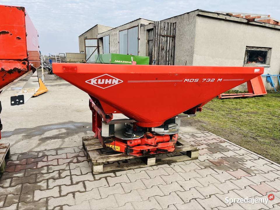 Rozsiewacz nawozu Kuhn Rauch 732 mds 700l Chwałkowo sprzedam