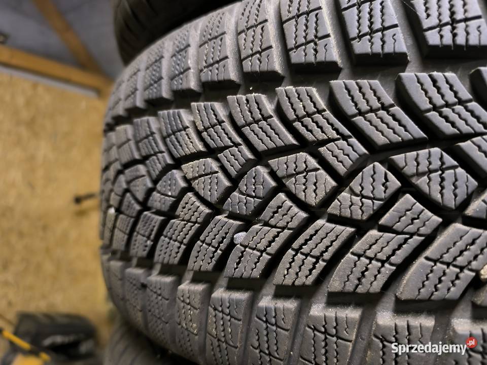 Opony zimowe Goodyear Ultragrip 235x50x18 Żegocina