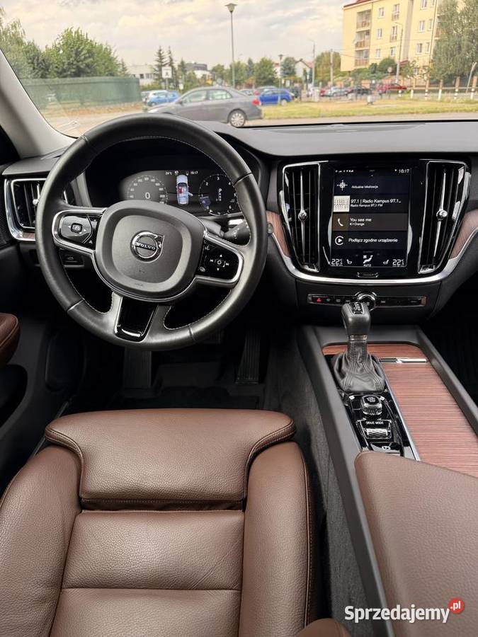 Volvo V60 D4 Inscription Polestar 200 biała nieuszkodzony Warszawa sprzedam