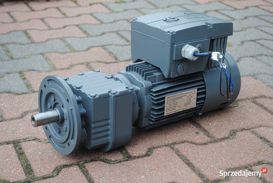 Motoreduktor kołnierzowy 015075kw 1577obr Pozostałe