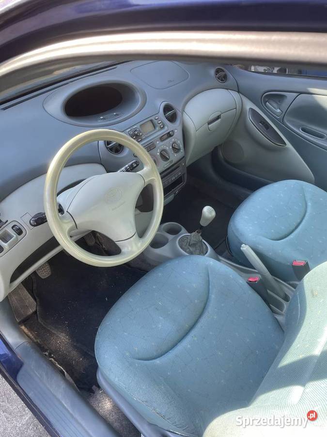 Toyota yaris 10