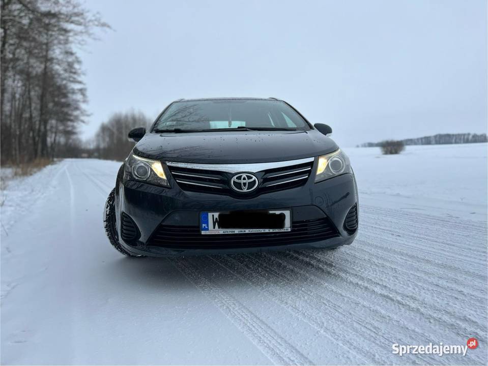 Toyota Avensis kombi 2013 nieuszkodzony mazowieckie