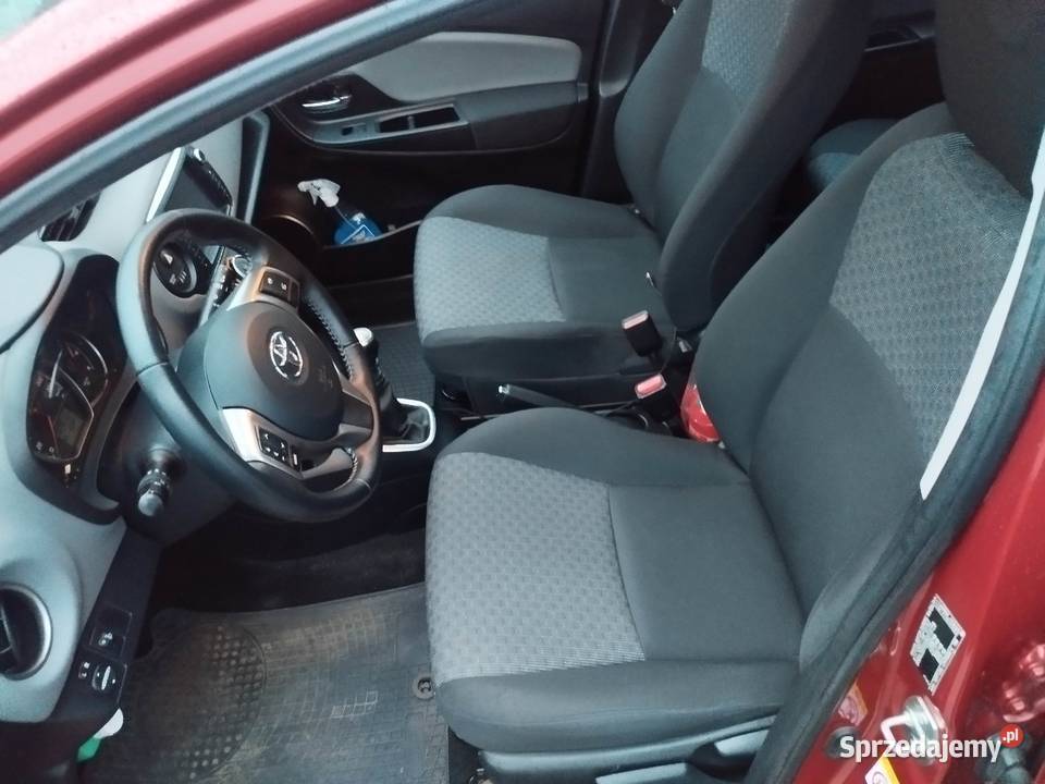 Toyota Yaris 2015 133 99 5drzwi Niski kamera cofania wielkopolskie Nowy Tomyśl sprzedam