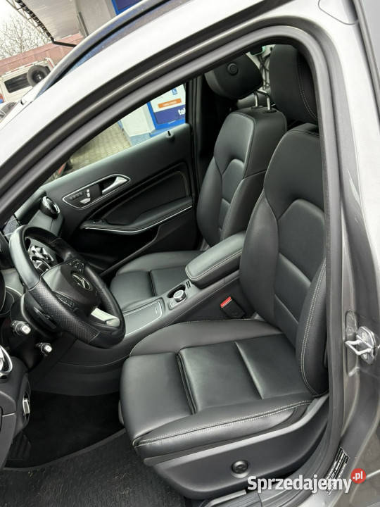 Mercedes GLA 220 Rezerwacja wielofunkcyjna kierownica