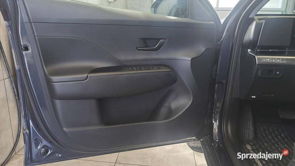 Hyundai Kona 16 Hybryda salon wersja Smart II szary łódzkie Bełchatów