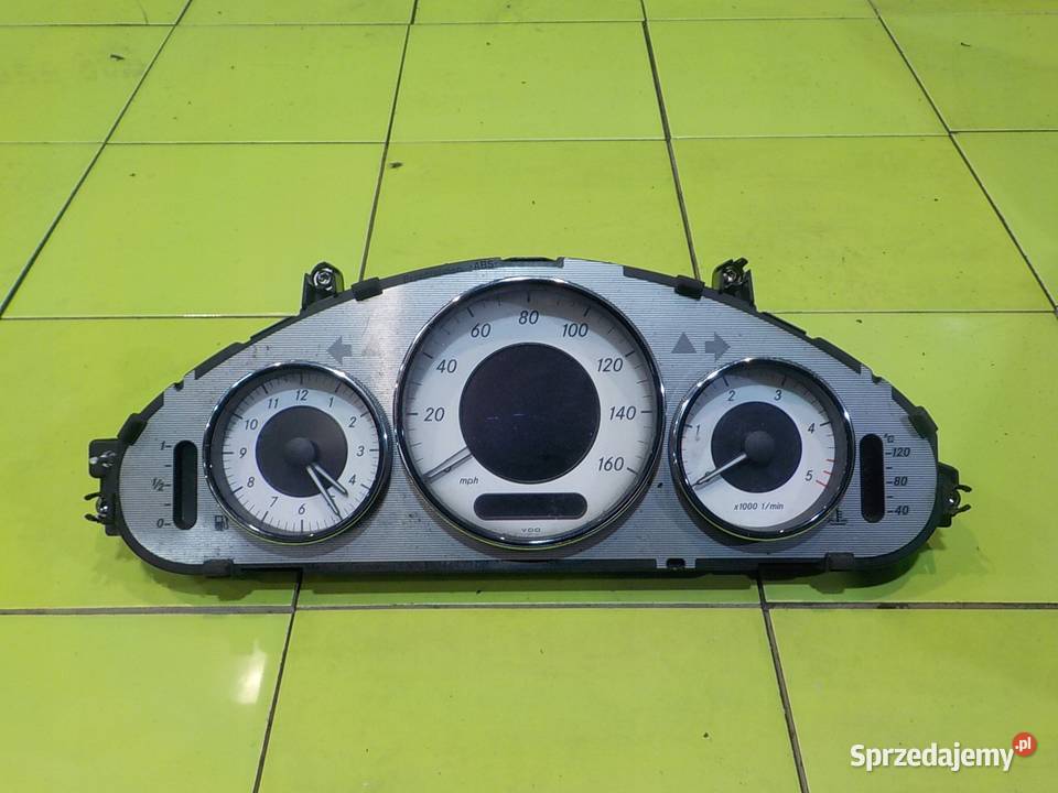 MERCEDES CLS C219 W219 LIFT 09r licznik zegary Suków