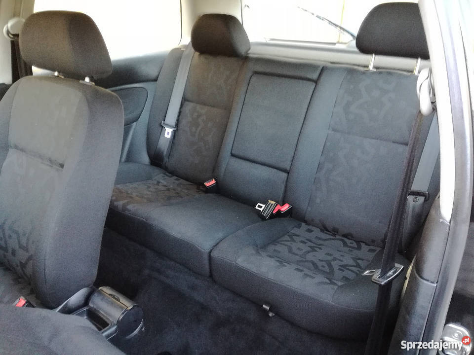 Volkswagen Golf 4 14 Benzyna Czarny Klima 75KM Golf lubelskie sprzedam