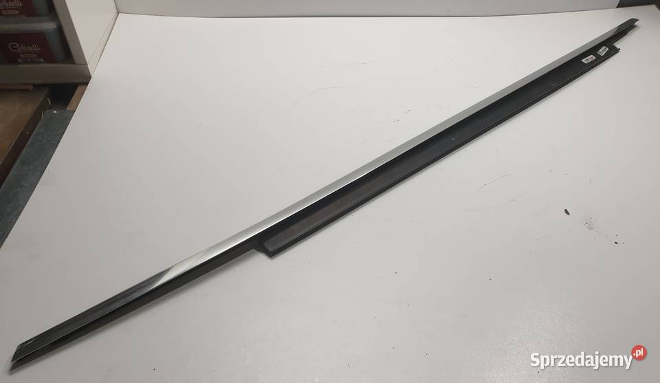 AUDI A4 B8 LISTWA OZDOBNA PRAWY TYŁ 8K0853283J Rybnik sprzedam