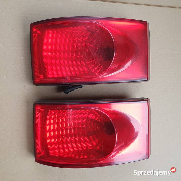 AUTOBUS LAMPA TYŁ HELLA CZERWONA ZWYKŁA lampy tylne Bieleń