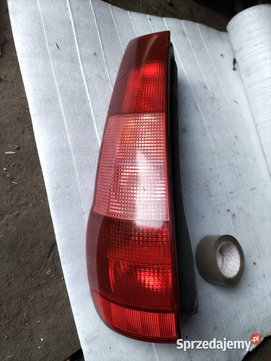 PUNTO 1 LAMPA PRAWA TYŁ Kamień-Kolonia