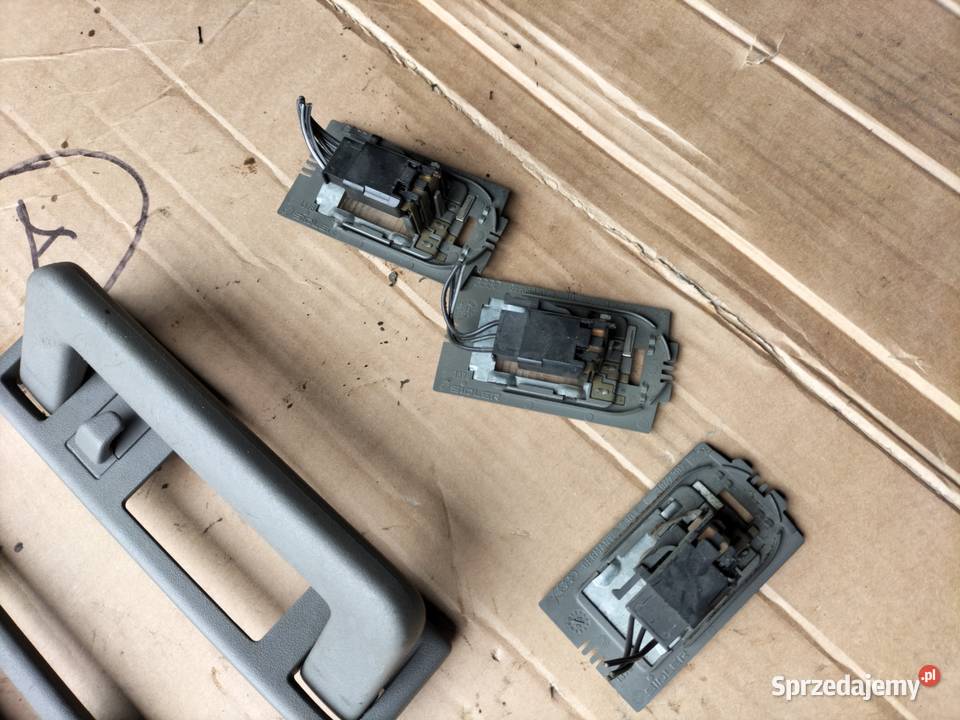 AUDI A3 8L LAMPKA WNĘTRZA KABINY Kamień-Kolonia