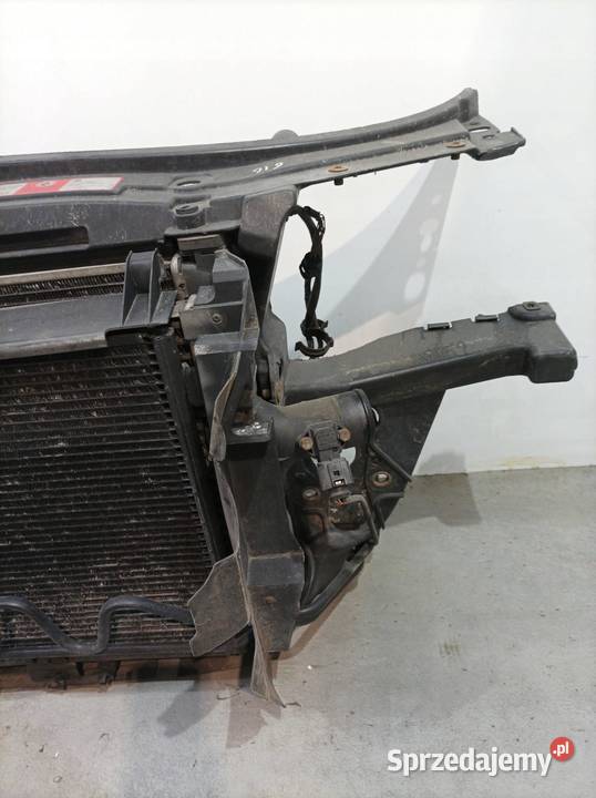 PAS PRZEDNI Audi A6 II 19972004 C5 Rok produkcji 2002 świętokrzyskie