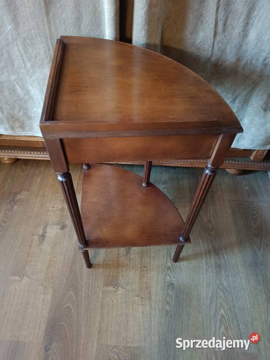 Stolik narożny drewniany ozdobny