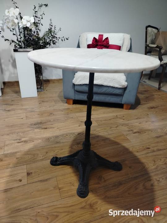 Stolik z marmurowym blatem i żeliwną nogą styl Tczew