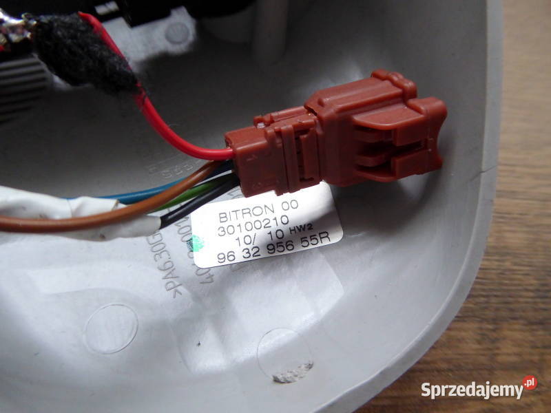 Oslona lusterka wstecznego wewnetrznego Renault Ełk sprzedam