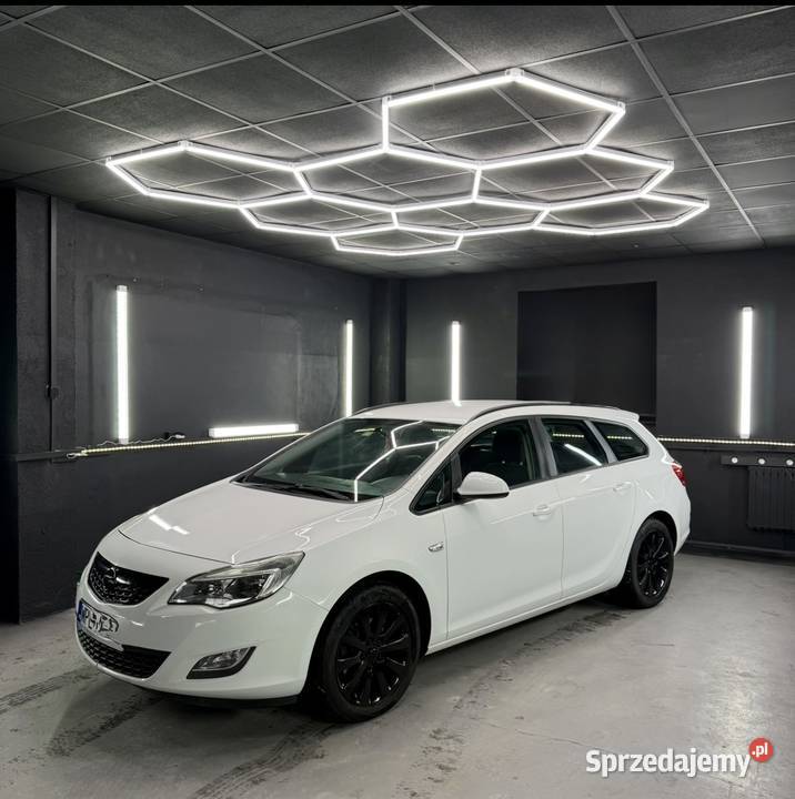 Opel astra 17 cdti doinwestowany prywatny bez Rok produkcji 2012 Astra mazowieckie Maszewo