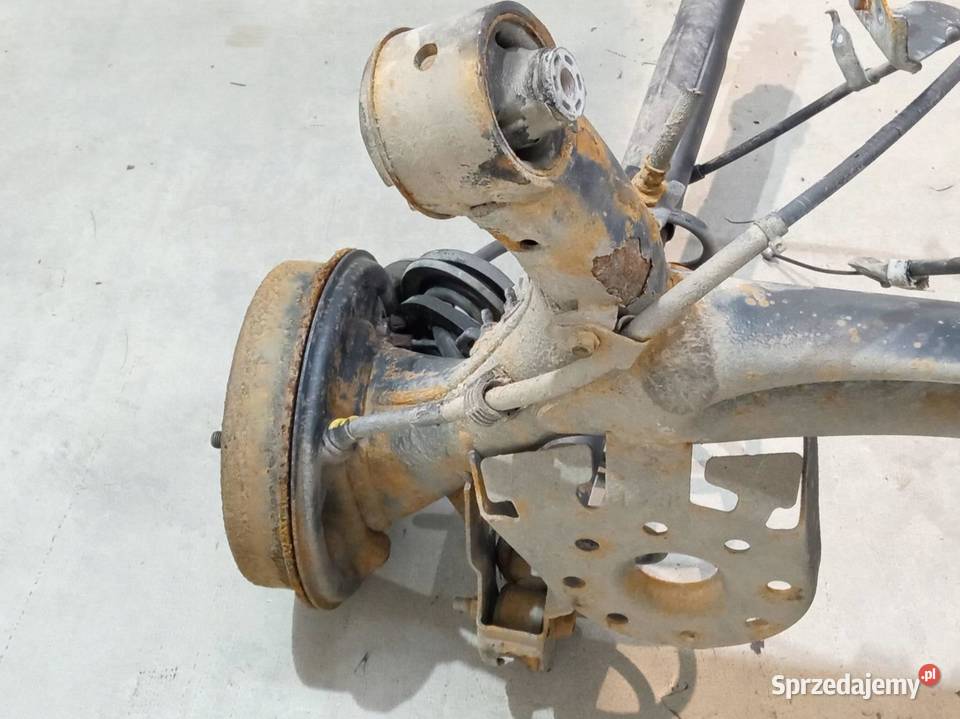 BELKA ZAWIESZENIA TYŁ BĘBNY Toyota Yaris III Części samochodowe świętokrzyskie sprzedam