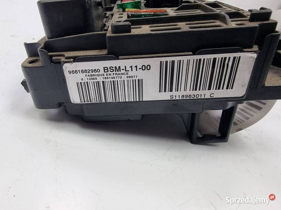 SKRZYNKA BEZPIECZNIKÓW CITROEN C4 9661682980 osobowe Lipno