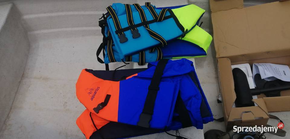 Łódka z silnikiem elektrycznym