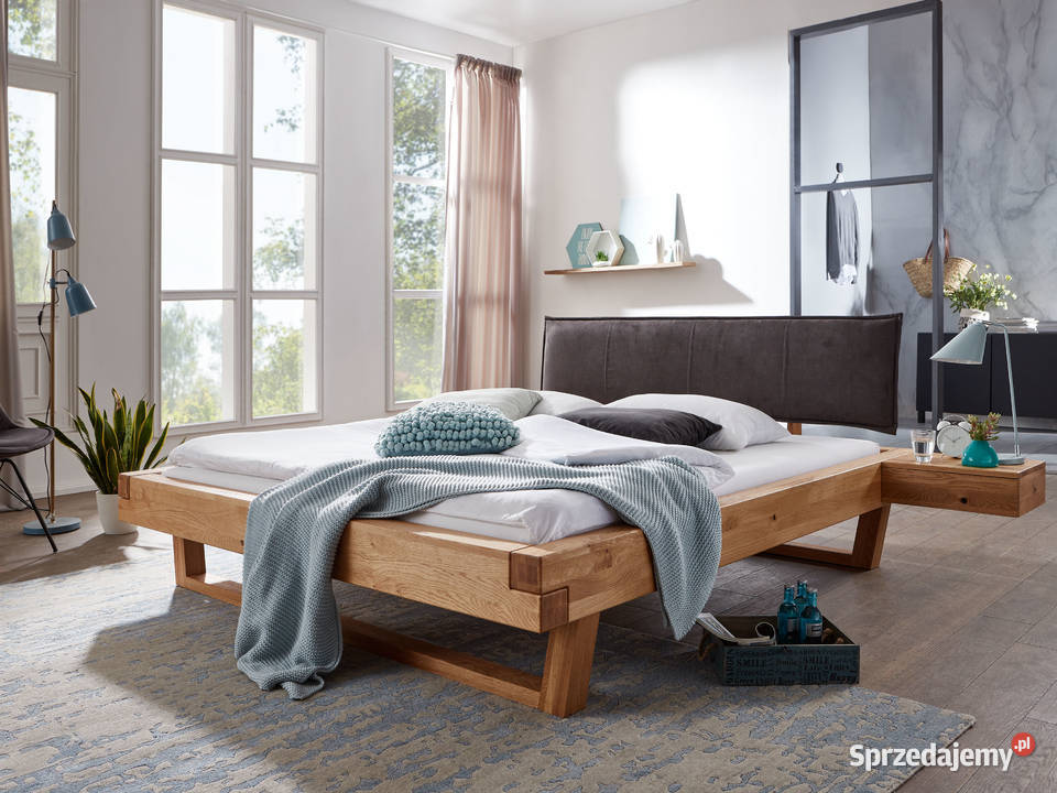 Łóżko drewniane z litego drewna z tapicerowanym zagłówkiem