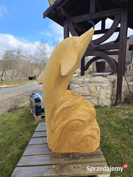 Delfin ręcznie wykonany z piaskowca naturalnego dolnośląskie Kamienna Góra
