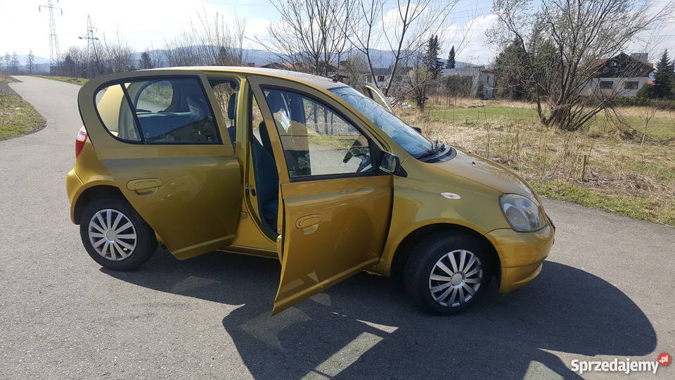 Piękny złoty Yaris Toyota z udokumentowanym śląskie Bielsko-Biała