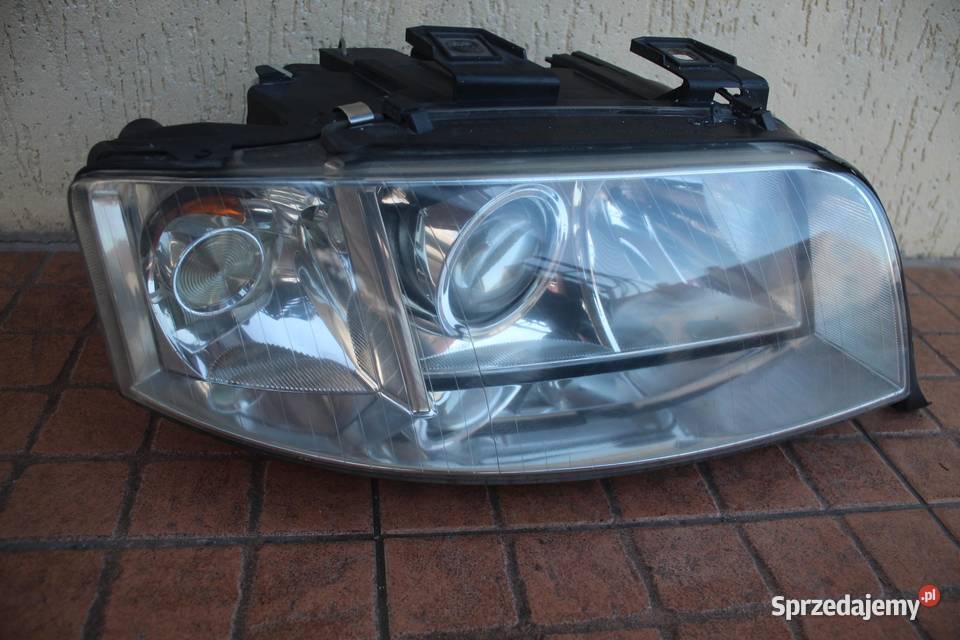 LAMPA PRAWY PRZÓD XENON AUDI A6 C5