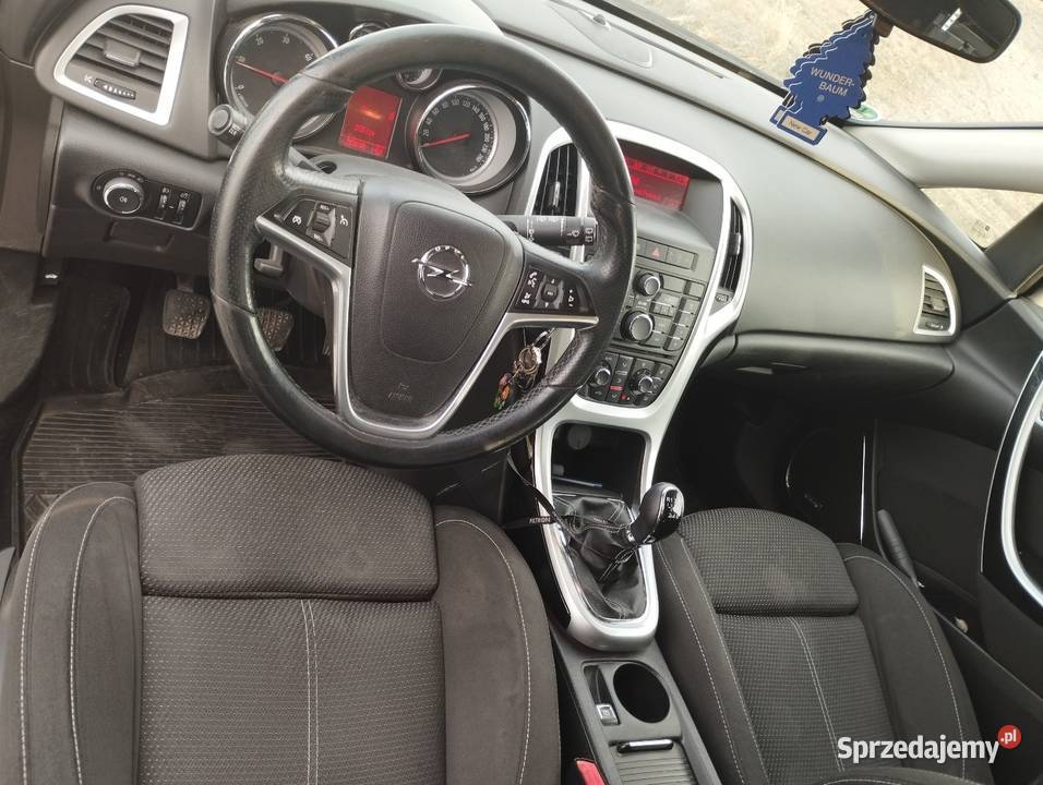 Opel Astra J 17 CDTI światła przeciwmgielne lubelskie Tomaszów Lubelski