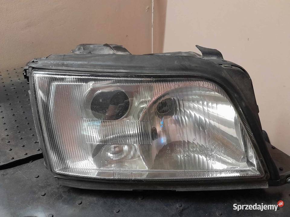 Reflektor lampa przednia prawa A6 C4 HELLA Nowe Miasto Lubawskie