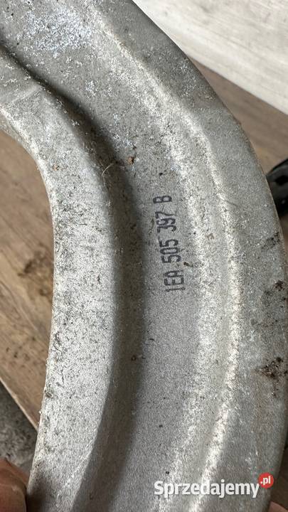 WAHACZ LEWY TYŁ TYLNY ORYGINAŁ SKODA ENYAQ iV VW osobowe lubuskie Gorzów Wielkopolski