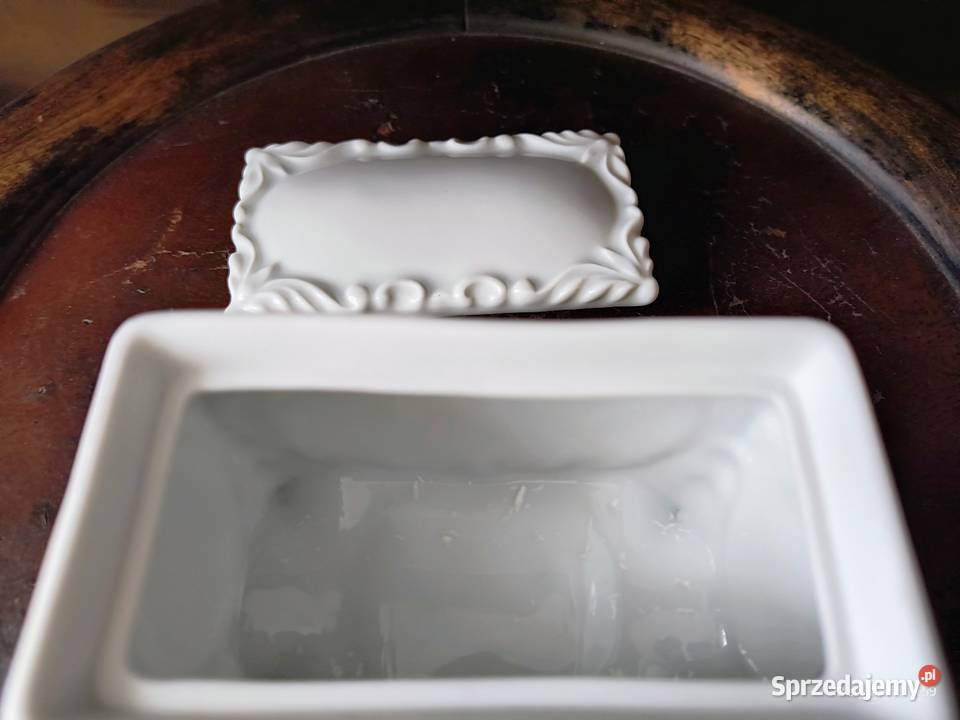 Szkatułka porcelanowa kolekcjonerska Wałbrzych