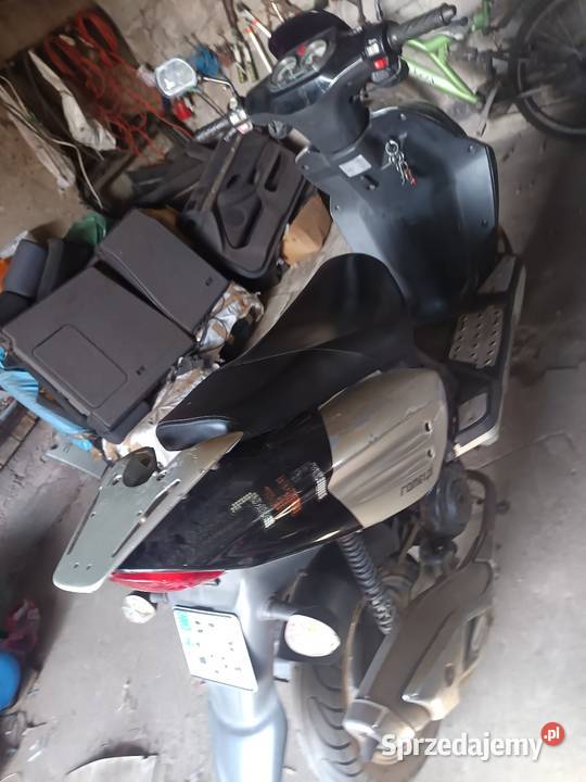 Sprzedam motocykl skuter stan Pozostałe Osięciny